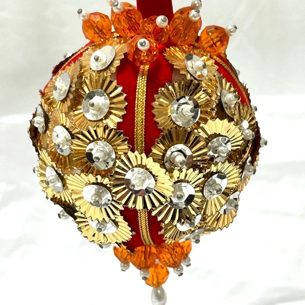 VTG Handmade Christmas ornament, beaded, sequins, pushpins